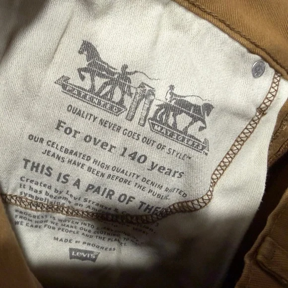 Levi's Men's Brown Slim Jeans. Gently used. Priced for quick sale! - Picture 6 of 6